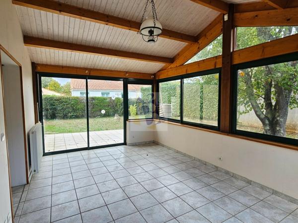 Vente maison en lotissement Soyaux (16800), 117.00m² avec 4 pièce(s) dont 3 chambre(s) sur 464.00m² de terrain. Agence Allard Brimeaud