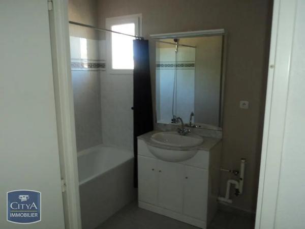 Appartement à louer 2 pièces 47.96m²