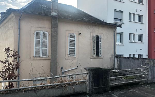 Maison à vendre    2 pièces •  Tarbes