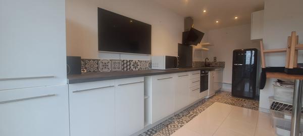 Blagnac (31700) APPARTEMENT 1 PIECE RENOVE DE 32 M² AVEC BALCON