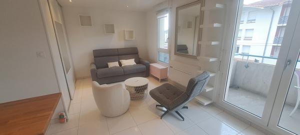 Blagnac (31700) APPARTEMENT 1 PIECE RENOVE DE 32 M² AVEC BALCON