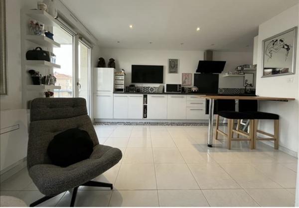 Blagnac (31700) APPARTEMENT 1 PIECE RENOVE DE 32 M² AVEC BALCON