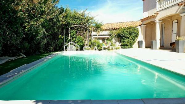 Spacieuse villa avec piscine, cadre résidentiel prisé"
