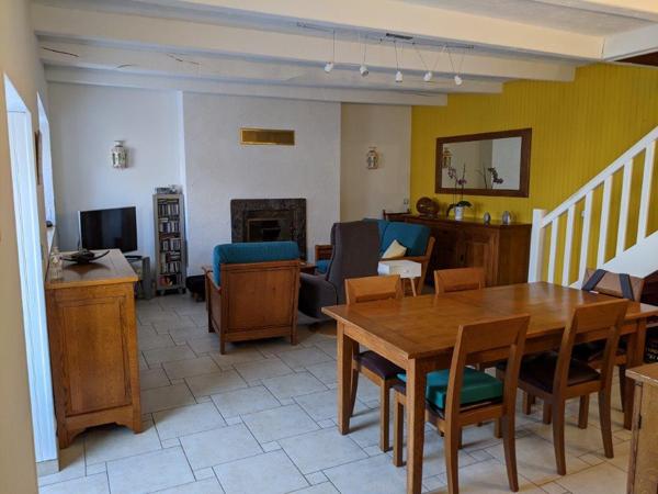 Hennebont (56700) À louer – Maison ancienne à Hennebont, quartier calme et recherché