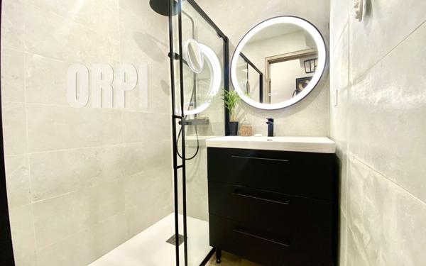 Appartement à vendre    3 pièces •  Vedène