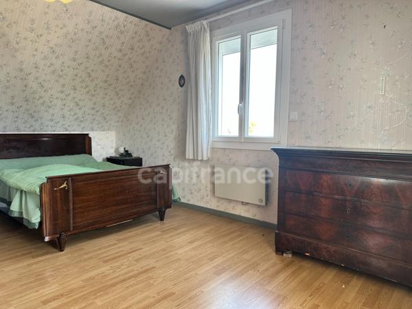 Maison à vendre de 179 m2 SAINT BRIS LE VINEUX (89) 4 chambres plus bureau sous-sol garage Terrain