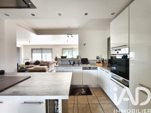 Maison à vendre 6 pièces 127 m² Verneuil-sur-Vienne