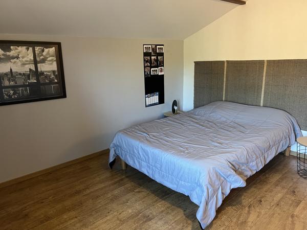 Carpentras (84200) Propriété de charme en campagne où le charme opère dès les premiers instants!