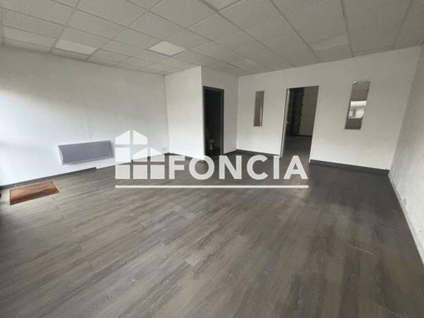 Location Local commercial 4 pièces 82 m² - LE CLOS DE LA LANDE Saint Cyr Sur Loire 37540