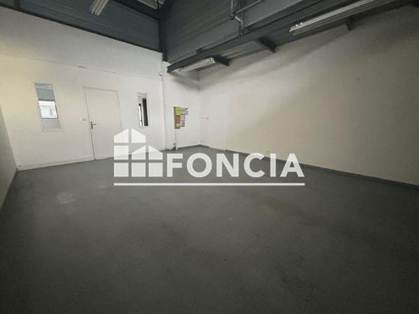 Location Local commercial 4 pièces 82 m² - LE CLOS DE LA LANDE Saint Cyr Sur Loire 37540