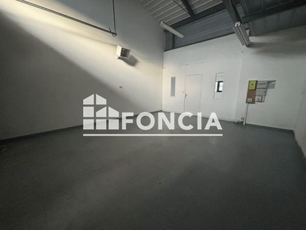 Location Local commercial 4 pièces 82 m² - LE CLOS DE LA LANDE Saint Cyr Sur Loire 37540