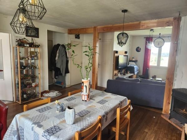 Maison à vendre 87 920 € Bourganeuf 6 p 101 m² DPE F