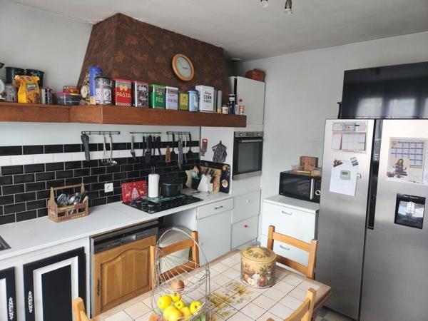 Maison à vendre 87 920 € Bourganeuf 6 p 101 m² DPE F