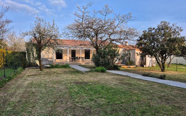 Maison à vendre    3 pièces •  Tonnay-Charente