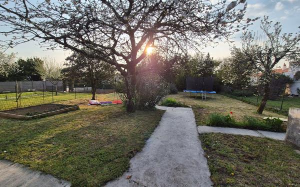 Maison à vendre    3 pièces •  Tonnay-Charente