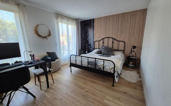 Maison à vendre    3 pièces •  Tonnay-Charente