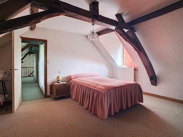 Maison ancienne avec dependance et jardin  !