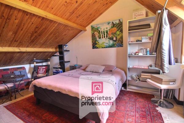 A VENDRE - MAISON 6 PIECES avec JARDIN, JACUZZI et DOUBLE GARAGE, ACCES PRIVATIF CANAL d'ORLEANS