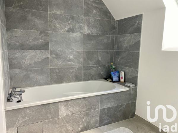 Maison 5 pièces de 124 m² à Bailleul (59270)