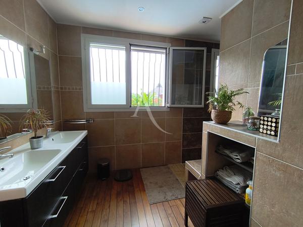 Proche Pau,Billère, Maison 6 chambres/3 appartements