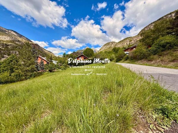 Terrain de  1296 m2 constructible