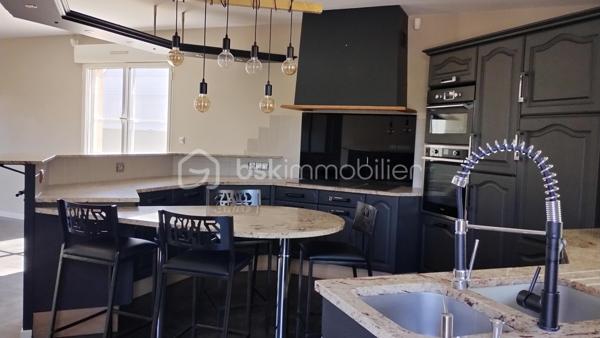 Maison contemporaine de 239 m²