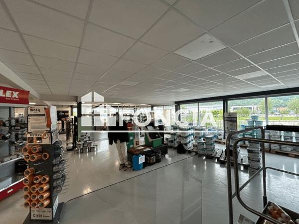 Location Local commercial 4 pièces 910 m² - 10 RUE FRANCOIS ARAGO - ZI VOIE 2 Sotteville Les Rouen 76300