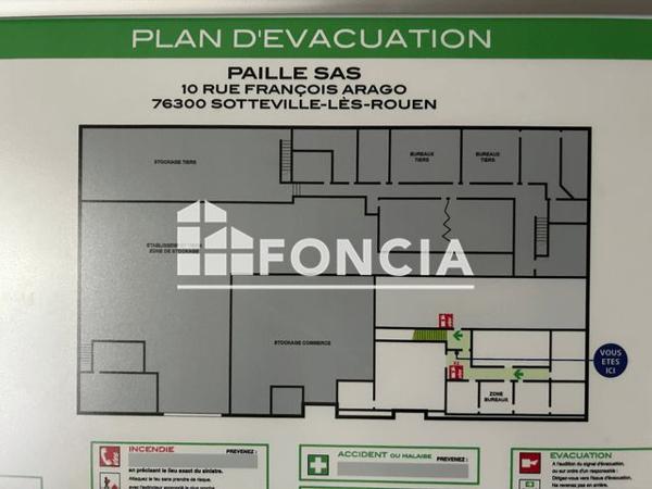 Location Local commercial 4 pièces 910 m² - 10 RUE FRANCOIS ARAGO - ZI VOIE 2 Sotteville Les Rouen 76300