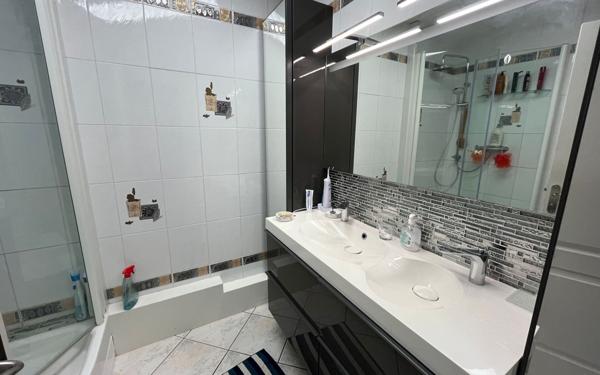 Appartement à vendre    3 pièces • 83,53 m2 Brignais