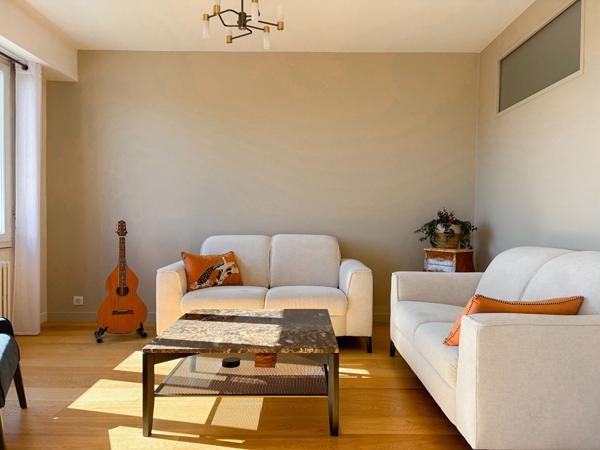 À Vendre - ANGERS - Hyper Centre - Appartement de 77 m² - 2 chambres- ascenseur - cave - Entièrement Rénové avec vue Imprenable sur Angers