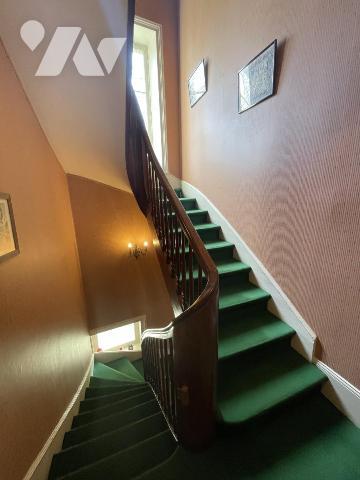 LA FERTE MACE, maison bourgeoise 10 pièces avec jardin et garage