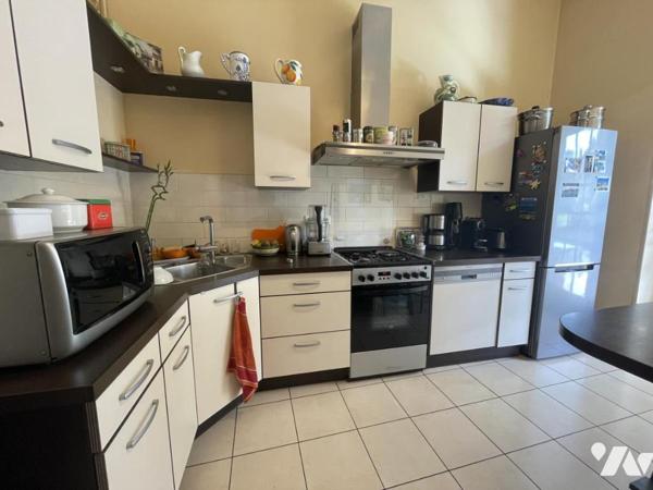 LA FERTE MACE, maison bourgeoise 10 pièces avec jardin et garage