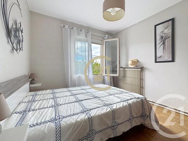 Maison à vendre  7 pièces - 127 m 2   VIRY CHATILLON  - 91