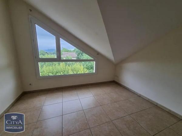 Appartement à louer 3 pièces 92.47m² Divonne-les-Bains (01220)