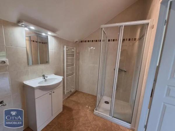 Appartement à louer 3 pièces 92.47m² Divonne-les-Bains (01220)