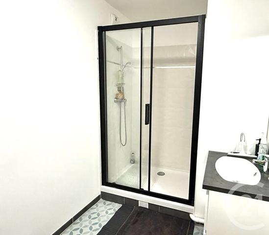 Appartement F2 à vendre  2 pièces - 50,15 m 2   FONTAINEBLEAU  - 77