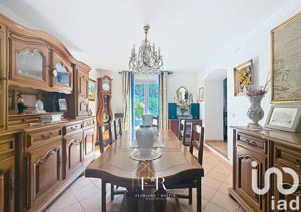 Maison à vendre 5 pièces 165 m² Eyragues