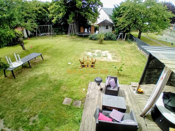 EXCELLENT QUARTIER ! Vue sur le jardin, l'espace de détente