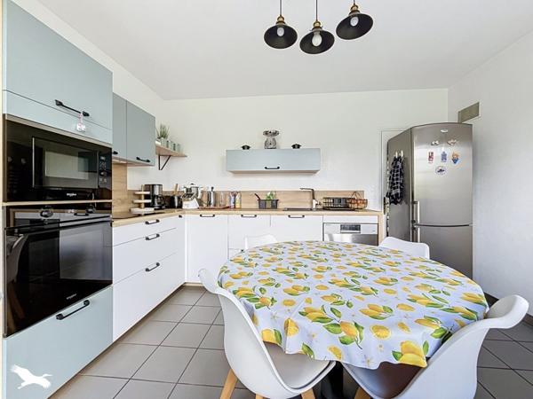 Maison 350 000 € Saint-Genouph 5 p 164 m² DPE D