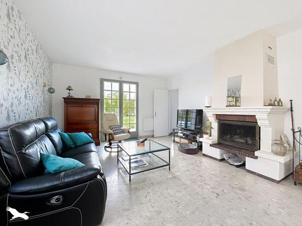 Maison 350 000 € Saint-Genouph 5 p 164 m² DPE D