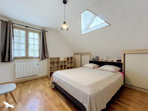 Maison 350 000 € Saint-Genouph 5 p 164 m² DPE D