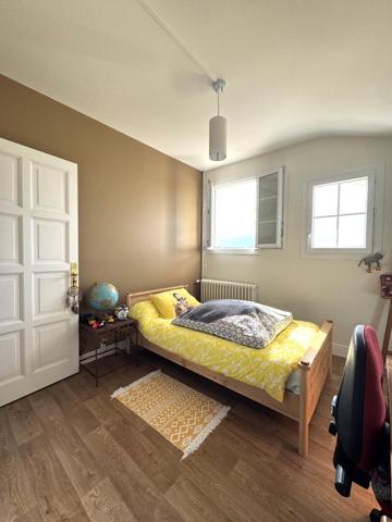 Maison bourgeoise spacieuse et lumineuse