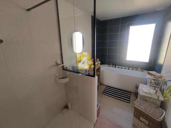 Maison - 4 pièces - 82 m²