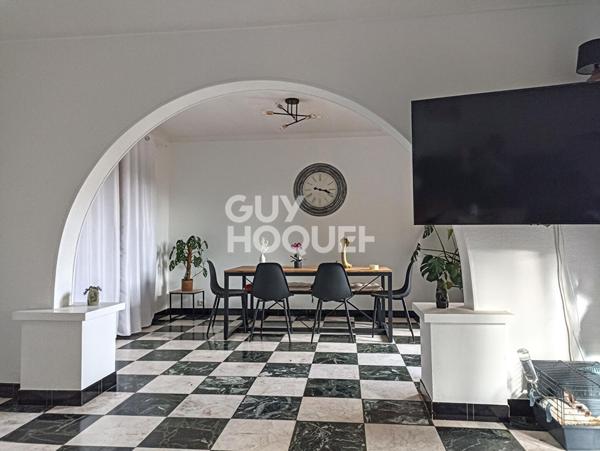 LOCATION d'un appartement T3 (87 m²) à CARPENTRAS