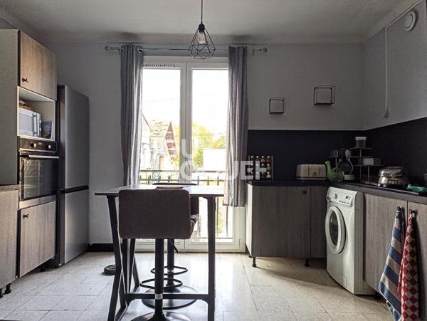 LOCATION d'un appartement T3 (87 m²) à CARPENTRAS