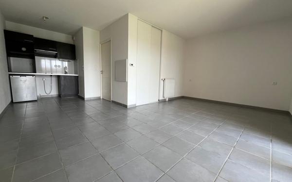 Appartement à louer    1 pièce •  Saint-Geniès-Bellevue
