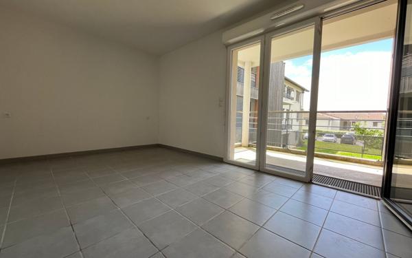 Appartement à louer    1 pièce •  Saint-Geniès-Bellevue