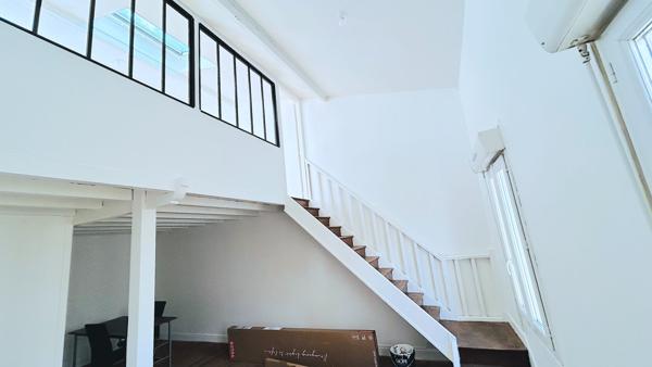 A VENDRE APPARTEMENT "TYPE LOFT" DE TYPE 3 - SECTEUR BORDEUX CAPUCINS / NANSOUTY , Bordeaux A VENDRE APPARTEMENT "TYPE LOFT" DE TYPE 3 - SECTEUR BORDEUX CAPUCINS / NANSOUTY , Bordeaux