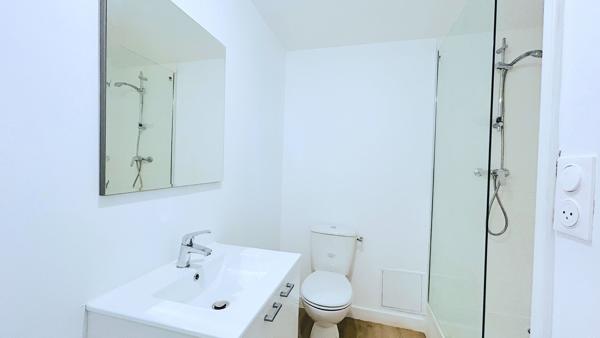 A VENDRE APPARTEMENT "TYPE LOFT" DE TYPE 3 - SECTEUR BORDEUX CAPUCINS / NANSOUTY , Bordeaux A VENDRE APPARTEMENT "TYPE LOFT" DE TYPE 3 - SECTEUR BORDEUX CAPUCINS / NANSOUTY , Bordeaux