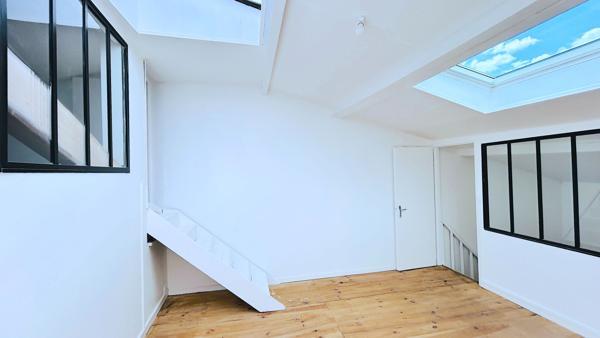 A VENDRE APPARTEMENT "TYPE LOFT" DE TYPE 3 - SECTEUR BORDEUX CAPUCINS / NANSOUTY , Bordeaux A VENDRE APPARTEMENT "TYPE LOFT" DE TYPE 3 - SECTEUR BORDEUX CAPUCINS / NANSOUTY , Bordeaux